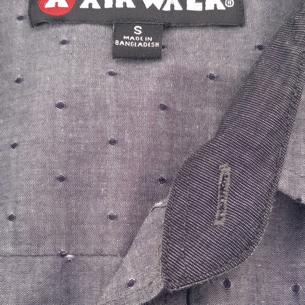 Airwalk size S long sleeve button down - Picture 4 of 7